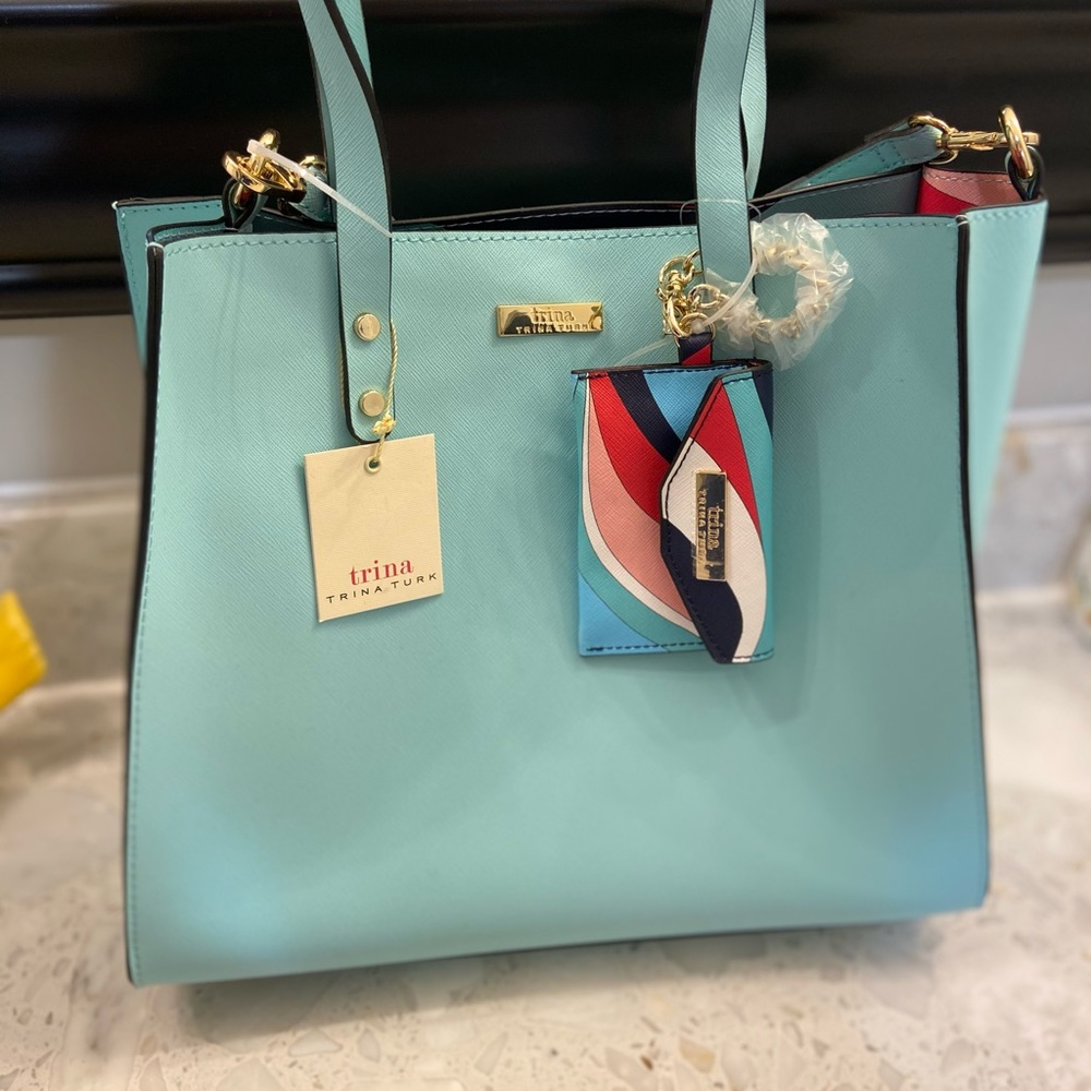 Cute handbag that is sure get many compliments!